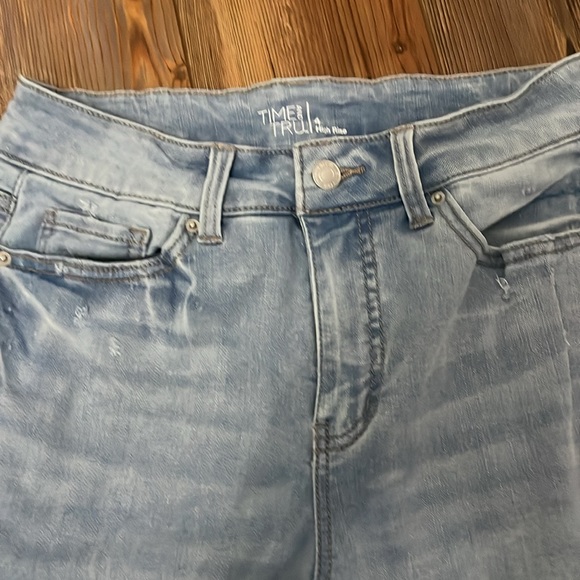Time and Tru High Rise Jeans Bundle - Picture 13 of 13